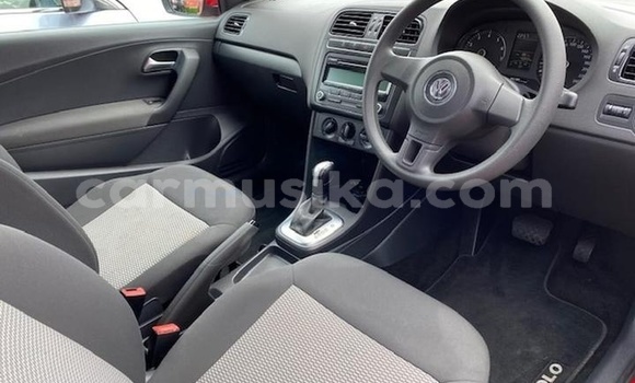 Tenga Tsaru Volkswagen Polo Tsvuku Mota in Beitbridge in Matabeleland South Tenga Tsaru Volkswagen Polo Tsvuku Mota in Beitbridge in Matabeleland South