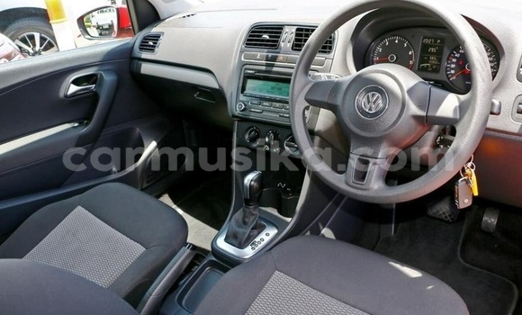 Tenga Tsaru Volkswagen Polo Tsvuku Mota in Beitbridge in Matabeleland South Tenga Tsaru Volkswagen Polo Tsvuku Mota in Beitbridge in Matabeleland South