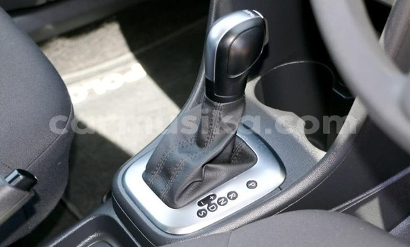 Tenga Tsaru Volkswagen Polo Tsvuku Mota in Beitbridge in Matabeleland South Tenga Tsaru Volkswagen Polo Tsvuku Mota in Beitbridge in Matabeleland South