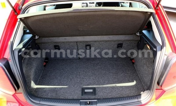 Tenga Tsaru Volkswagen Polo Tsvuku Mota in Beitbridge in Matabeleland South Tenga Tsaru Volkswagen Polo Tsvuku Mota in Beitbridge in Matabeleland South