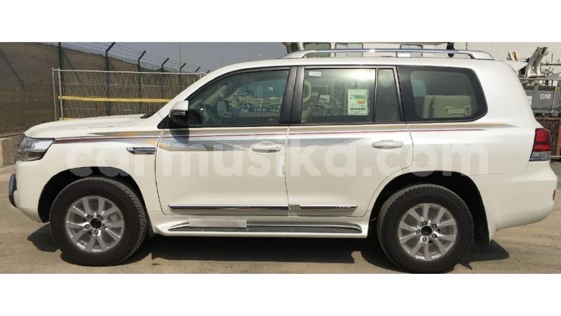 Big with watermark toyota land cruiser harare import dubai 11111