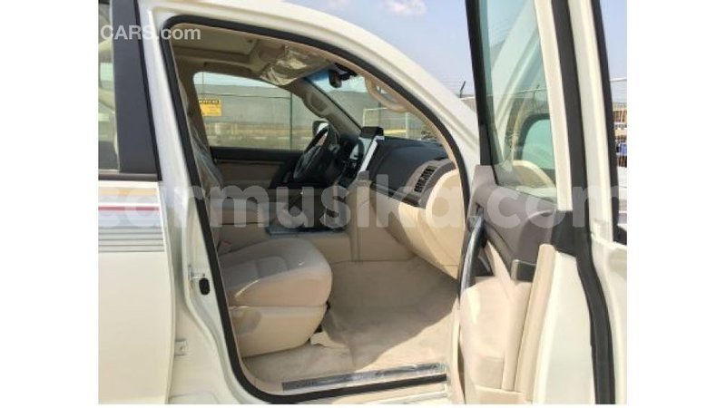 Big with watermark toyota land cruiser harare import dubai 11111