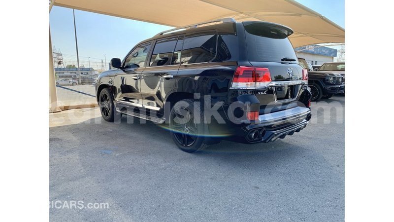 Big with watermark toyota land cruiser harare import dubai 11112