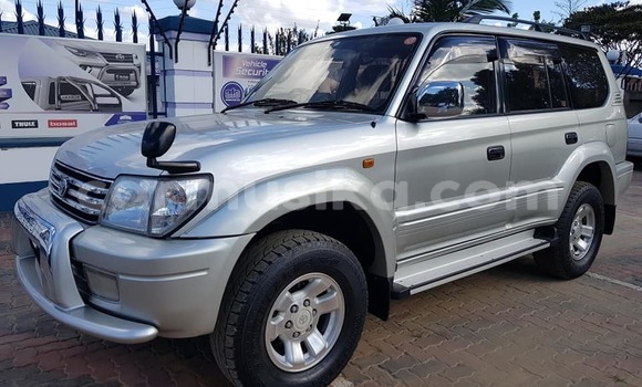 Acheter Occasion Voiture Toyota Land Cruiser Prado Gris à Harare, Harare Acheter Occasion Voiture Toyota Land Cruiser Prado Gris à Harare, Harare