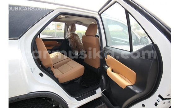 Tenga Imported Toyota Fortuner Chena Mota in Import - Dubai in Harare Tenga Imported Toyota Fortuner Chena Mota in Import - Dubai in Harare