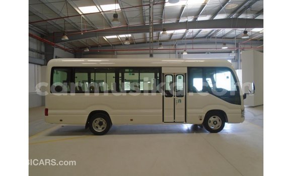 Acheter Import Voiture Abarth 595 Blanc à Import - Dubai, Harare Acheter Import Voiture Abarth 595 Blanc à Import - Dubai, Harare