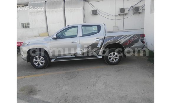 Acheter Import Voiture Mitsubishi L200 Autre à Import - Dubai, Harare Acheter Import Voiture Mitsubishi L200 Autre à Import - Dubai, Harare