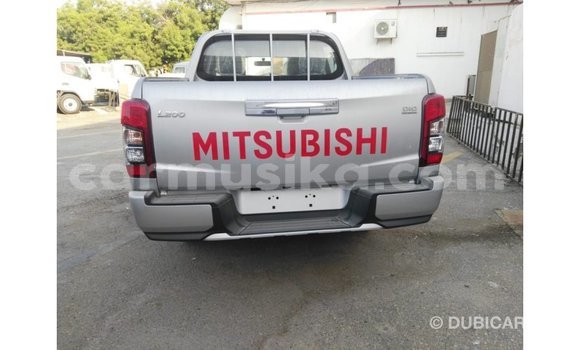 Acheter Import Voiture Mitsubishi L200 Autre à Import - Dubai, Harare Acheter Import Voiture Mitsubishi L200 Autre à Import - Dubai, Harare