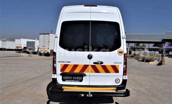 Buy Used Mercedes‒Benz S–Class White Car in Beitbridge in Matabeleland South Buy Used Mercedes‒Benz S–Class White Car in Beitbridge in Matabeleland South