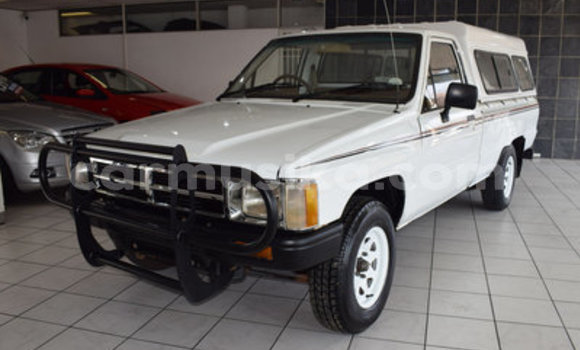 Acheter Occasion Voiture Toyota Hilux Blanc à Beitbridge, Matabeleland South Acheter Occasion Voiture Toyota Hilux Blanc à Beitbridge, Matabeleland South