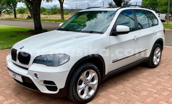 Acheter Occasion Voiture BMW X5 Blanc à Beitbridge, Matabeleland South Acheter Occasion Voiture BMW X5 Blanc à Beitbridge, Matabeleland South