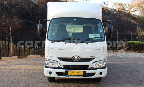 Tenga Tsaru Toyota Dyna Chena Rori in Beitbridge in Matabeleland South Tenga Tsaru Toyota Dyna Chena Rori in Beitbridge in Matabeleland South