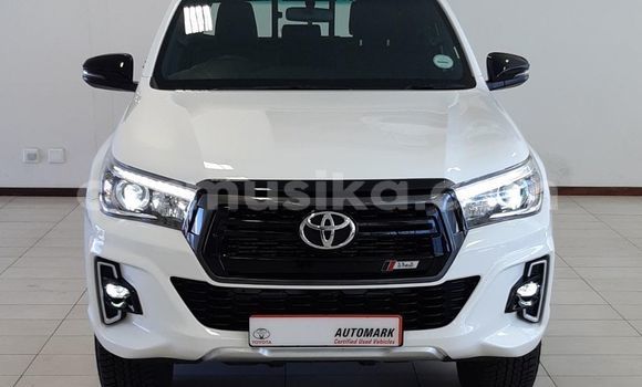 Tenga Tsaru Toyota Hilux Chena Mota in Beitbridge in Matabeleland South Tenga Tsaru Toyota Hilux Chena Mota in Beitbridge in Matabeleland South