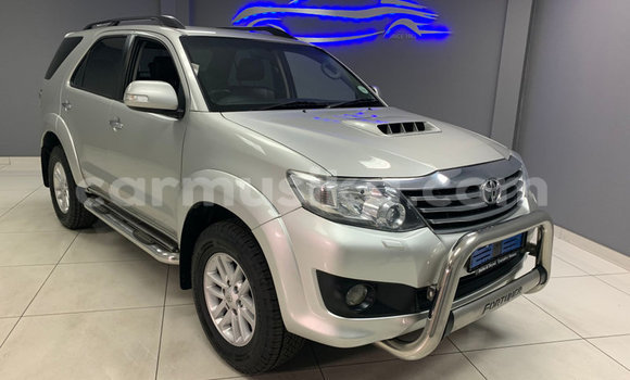 Tenga Tsaru Toyota Fortuner Sirivha Mota in Beitbridge in Matabeleland South Tenga Tsaru Toyota Fortuner Sirivha Mota in Beitbridge in Matabeleland South