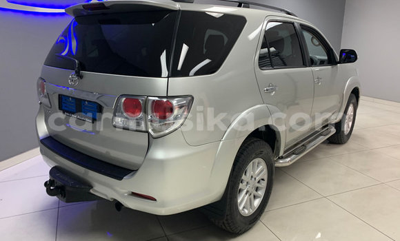 Tenga Tsaru Toyota Fortuner Sirivha Mota in Beitbridge in Matabeleland South Tenga Tsaru Toyota Fortuner Sirivha Mota in Beitbridge in Matabeleland South