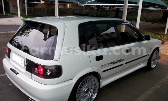 Acheter Occasion Voiture Toyota Corolla Blanc à Beitbridge, Matabeleland South Acheter Occasion Voiture Toyota Corolla Blanc à Beitbridge, Matabeleland South