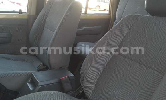 Acheter Occasion Voiture Toyota Land Cruiser Beige à Beitbridge, Matabeleland South Acheter Occasion Voiture Toyota Land Cruiser Beige à Beitbridge, Matabeleland South