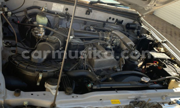 Acheter Occasion Voiture Toyota Hilux Gris à Beitbridge, Matabeleland South Acheter Occasion Voiture Toyota Hilux Gris à Beitbridge, Matabeleland South