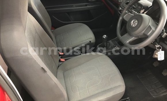 Acheter Occasion Voiture Volkswagen up! Rouge à Beitbridge, Matabeleland South Acheter Occasion Voiture Volkswagen up! Rouge à Beitbridge, Matabeleland South