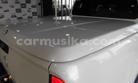 Tenga Tsaru Mercedes‒Benz X-klasse Concept Chena Mota in Beitbridge in Matabeleland South Tenga Tsaru Mercedes‒Benz X-klasse Concept Chena Mota in Beitbridge in Matabeleland South