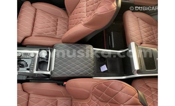 Tenga Imported Toyota Land Cruiser Nhema Mota in Import - Dubai in Harare Tenga Imported Toyota Land Cruiser Nhema Mota in Import - Dubai in Harare