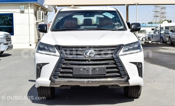 Acheter Import Voiture Lexus LX Blanc à Import - Dubai, Harare Acheter Import Voiture Lexus LX Blanc à Import - Dubai, Harare