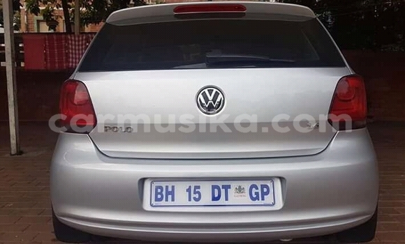Nunua Ilio tumika Volkswagen Polo Fedha Gari ndani ya Beitbridge nchini Matabeleland Kusini Nunua Ilio tumika Volkswagen Polo Fedha Gari ndani ya Beitbridge nchini Matabeleland Kusini