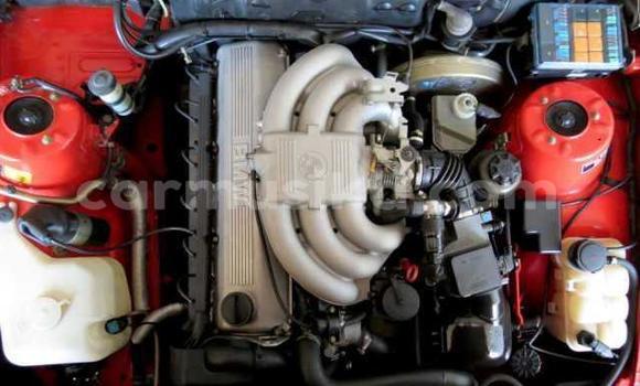 Acheter Occasion Voiture BMW 3–Series Rouge à Beitbridge, Matabeleland South Acheter Occasion Voiture BMW 3–Series Rouge à Beitbridge, Matabeleland South