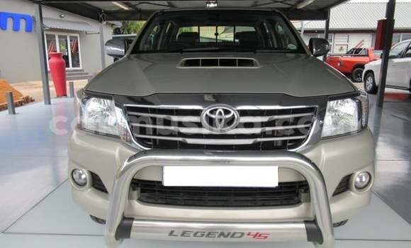 Tenga Tsaru Toyota Hilux Zvimwe Mota in Beitbridge in Matabeleland South Tenga Tsaru Toyota Hilux Zvimwe Mota in Beitbridge in Matabeleland South