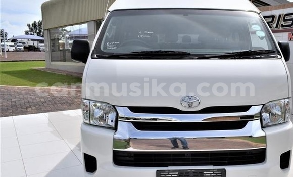 Acheter Occasion Voiture Toyota Aristo Blanc à Beitbridge, Matabeleland South Acheter Occasion Voiture Toyota Aristo Blanc à Beitbridge, Matabeleland South