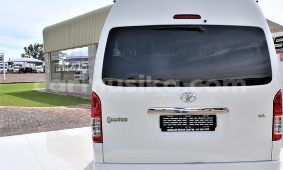 Acheter Occasion Voiture Toyota Aristo Blanc à Beitbridge, Matabeleland South Acheter Occasion Voiture Toyota Aristo Blanc à Beitbridge, Matabeleland South