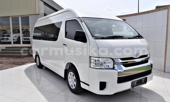 Acheter Occasion Voiture Toyota Aristo Blanc à Beitbridge, Matabeleland South Acheter Occasion Voiture Toyota Aristo Blanc à Beitbridge, Matabeleland South