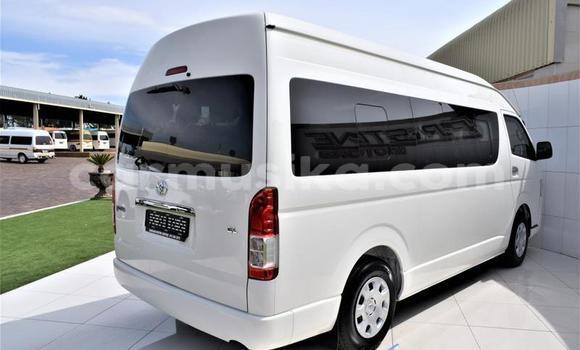 Acheter Occasion Voiture Toyota Aristo Blanc à Beitbridge, Matabeleland South Acheter Occasion Voiture Toyota Aristo Blanc à Beitbridge, Matabeleland South