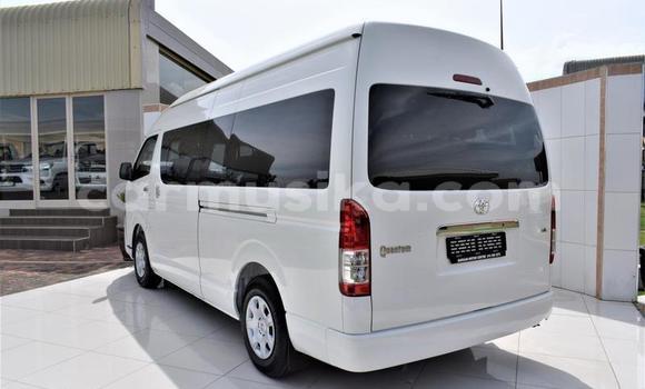 Acheter Occasion Voiture Toyota Aristo Blanc à Beitbridge, Matabeleland South Acheter Occasion Voiture Toyota Aristo Blanc à Beitbridge, Matabeleland South