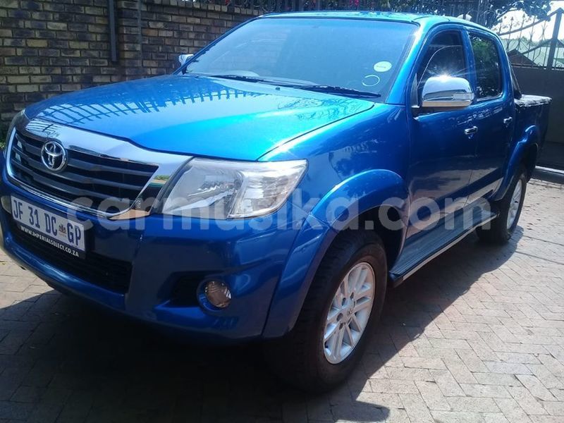 Big with watermark toyota hilux matabeleland south beitbridge 11182