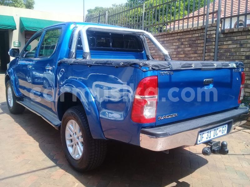 Big with watermark toyota hilux matabeleland south beitbridge 11182