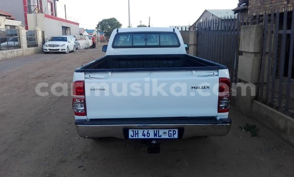 Acheter Occasion Voiture Toyota Hilux Blanc à Beitbridge, Matabeleland South Acheter Occasion Voiture Toyota Hilux Blanc à Beitbridge, Matabeleland South