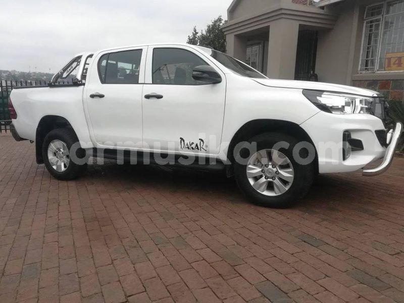 Big with watermark toyota hilux matabeleland south beitbridge 11184