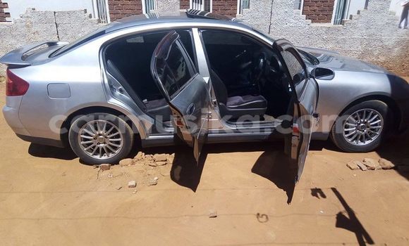 Acheter Occasion Voiture Nissan Skyline Gris à Kuwadzana, Harare Acheter Occasion Voiture Nissan Skyline Gris à Kuwadzana, Harare