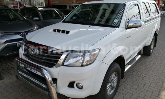 Buy Used Toyota Hilux White Car in Beitbridge in Matabeleland South Buy Used Toyota Hilux White Car in Beitbridge in Matabeleland South