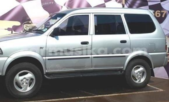 Buy Used Toyota Comfort Silver Car in Beitbridge in Matabeleland South Buy Used Toyota Comfort Silver Car in Beitbridge in Matabeleland South