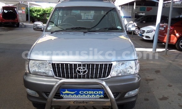 Buy Used Toyota Comfort Blue Car in Beitbridge in Matabeleland South Buy Used Toyota Comfort Blue Car in Beitbridge in Matabeleland South