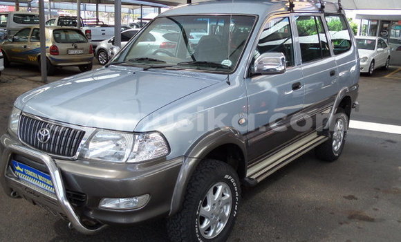 Buy Used Toyota Comfort Blue Car in Beitbridge in Matabeleland South Buy Used Toyota Comfort Blue Car in Beitbridge in Matabeleland South