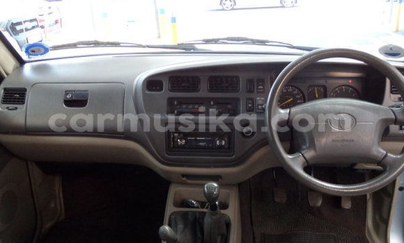 Buy Used Toyota Comfort Blue Car in Beitbridge in Matabeleland South Buy Used Toyota Comfort Blue Car in Beitbridge in Matabeleland South