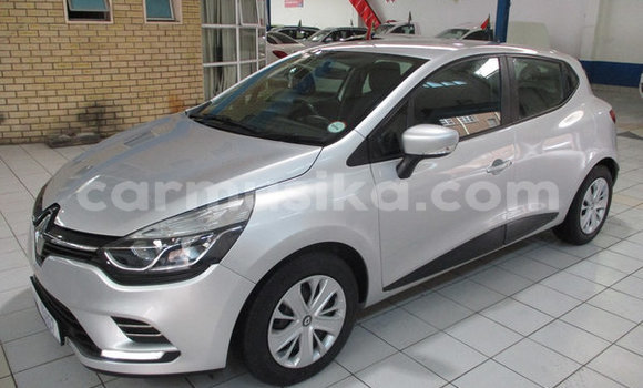 Acheter Occasion Voiture Renault Clio Gris à Beitbridge, Matabeleland South Acheter Occasion Voiture Renault Clio Gris à Beitbridge, Matabeleland South