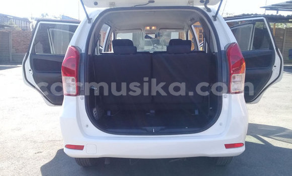 Tenga Tsaru Toyota Avanza Chena Mota in Beitbridge in Matabeleland South Tenga Tsaru Toyota Avanza Chena Mota in Beitbridge in Matabeleland South