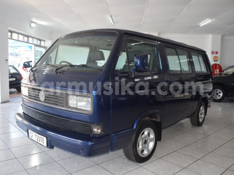 Big with watermark volkswagen caravelle matabeleland south beitbridge 11195