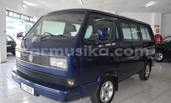 Tenga Tsaru Volkswagen Caravelle Bhuruu Mota in Beitbridge in Matabeleland South Tenga Tsaru Volkswagen Caravelle Bhuruu Mota in Beitbridge in Matabeleland South