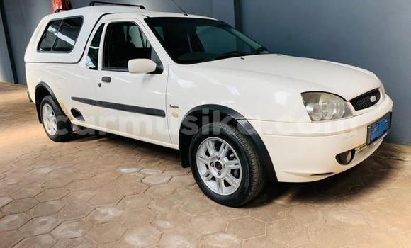 Acheter Occasion Voiture Ford B-MAX Blanc à Beitbridge, Matabeleland South Acheter Occasion Voiture Ford B-MAX Blanc à Beitbridge, Matabeleland South