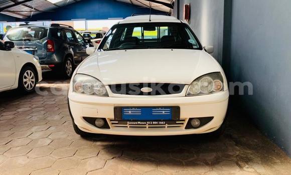 Acheter Occasion Voiture Ford B-MAX Blanc à Beitbridge, Matabeleland South Acheter Occasion Voiture Ford B-MAX Blanc à Beitbridge, Matabeleland South